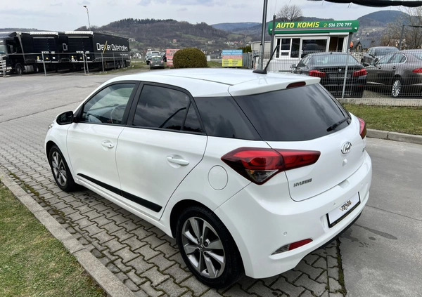 Hyundai i20 cena 37900 przebieg: 121000, rok produkcji 2017 z Kłecko małe 67